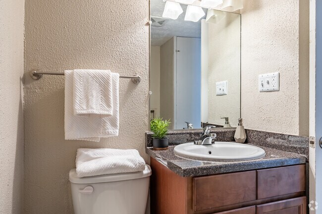 2BR, 1.5BA - 1008SF