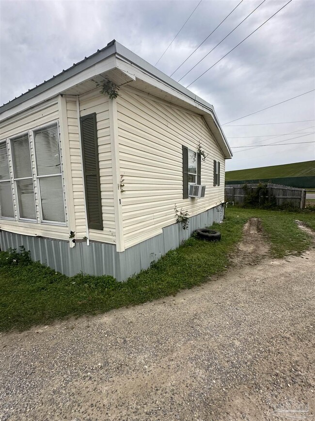 Building Photo - 6850 Bratt Rd Rental