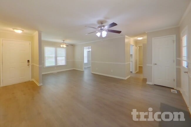 Photo - 216 Netherland Dr