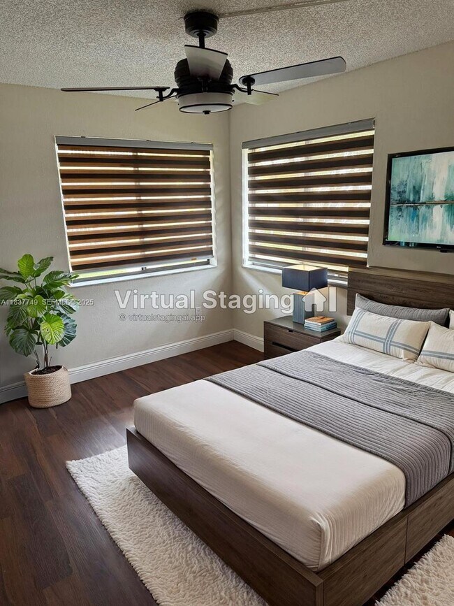 Photo - 600 NW 214th St Unidad 105