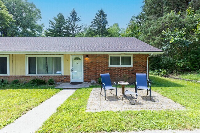 Building Photo - 767 Waterman St Rental