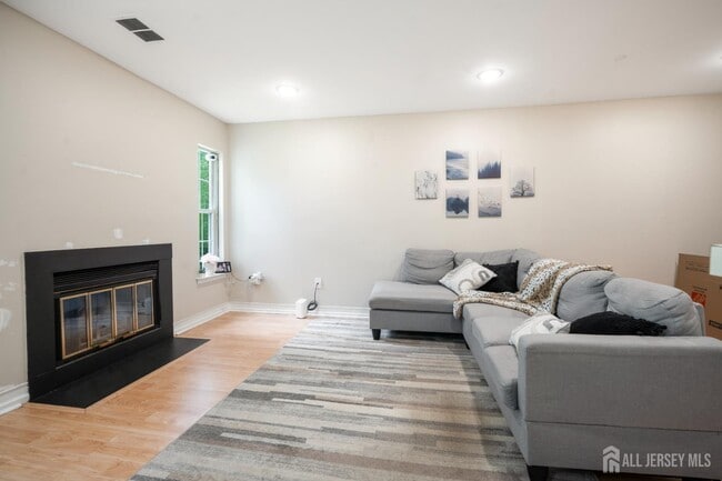 Photo - 6142 Cedar Ct
