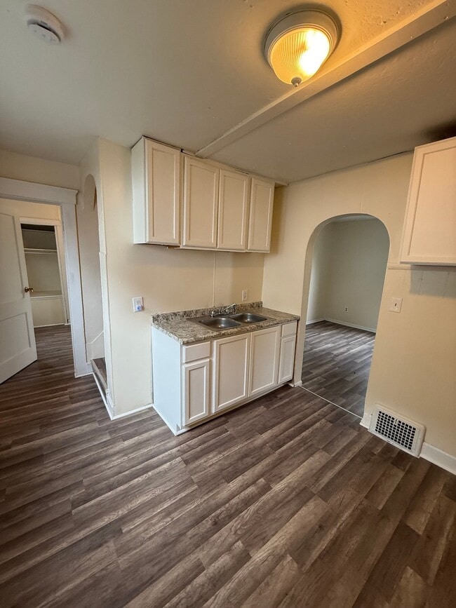 Photo - 1948 Long Ave