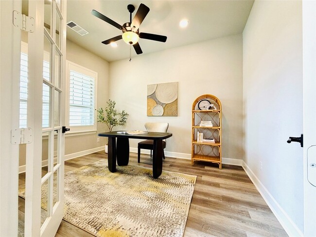 3417 Rosebud Park Ln