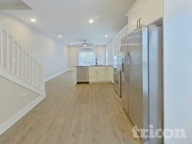 Photo - 3047 Ridge Ave
