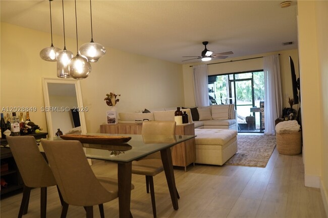 Photo - 453 Lakeview Dr