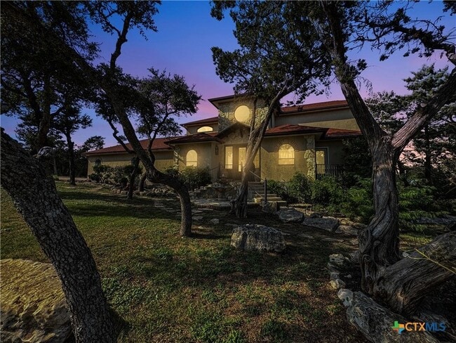 Photo - 2000 Village Oak