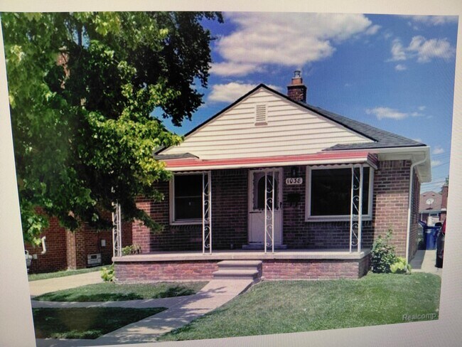 1038 Detroit Ave