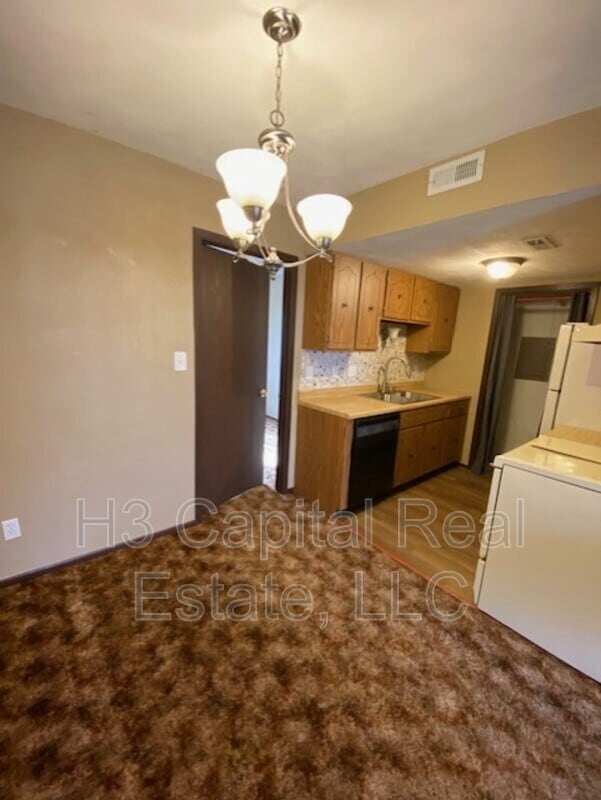 Photo - 2407 Frank Scott Pkwy W Unidad 6