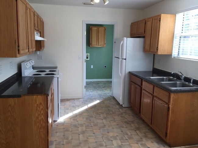 Photo - 1102 NE 16th Ave