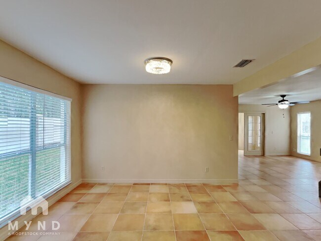 Photo - 1938 Blue Fox Ct