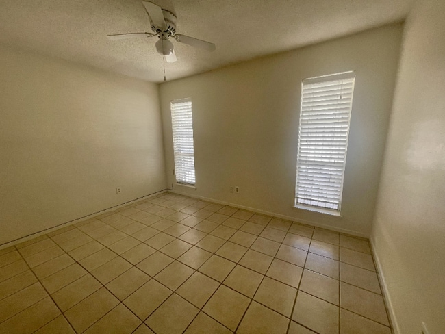 Photo - 8621 Mettler Dr