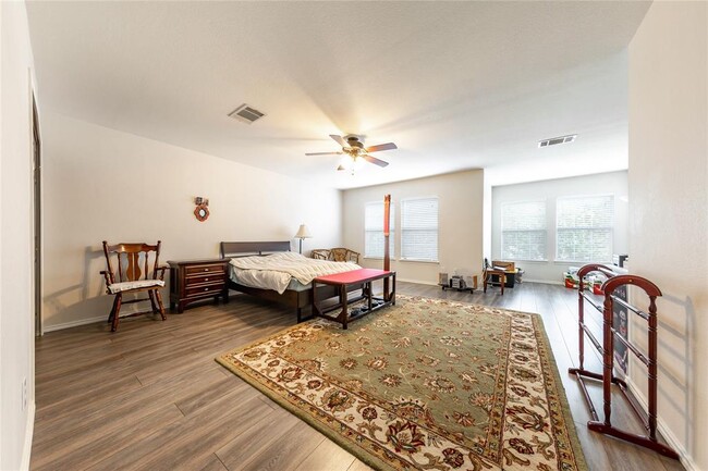 Building Photo - 1910 Ruthie Run