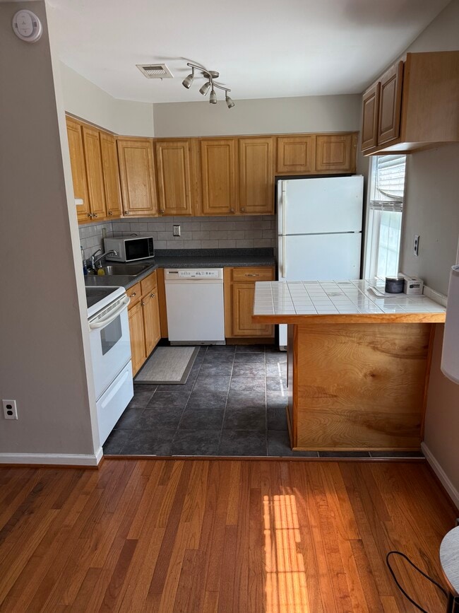 Photo - 2001 Fort Davis St SE Unit 102