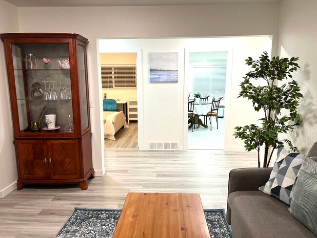 Photo - 2632 Gail Av Unité 2