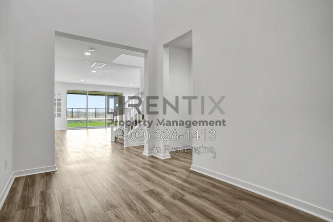 Photo - 18116 Hedgerow Way