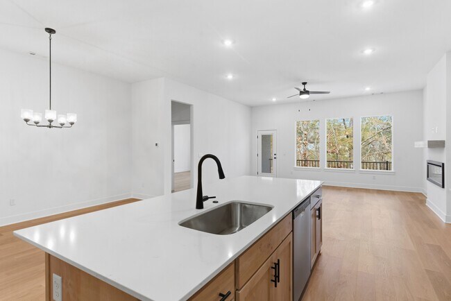 Photo - 1822 E Fiji St