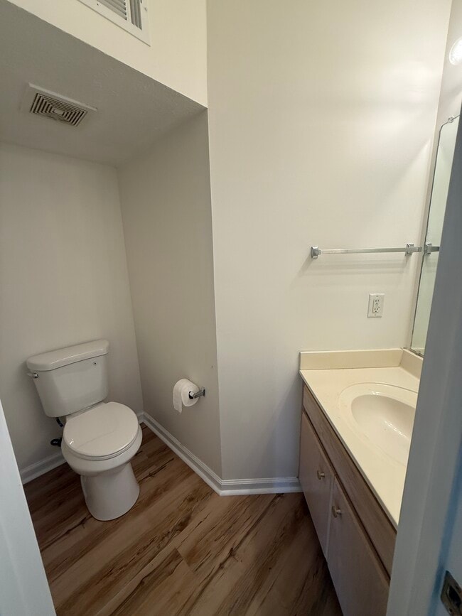 Photo - 2128 Candlebrook Ct