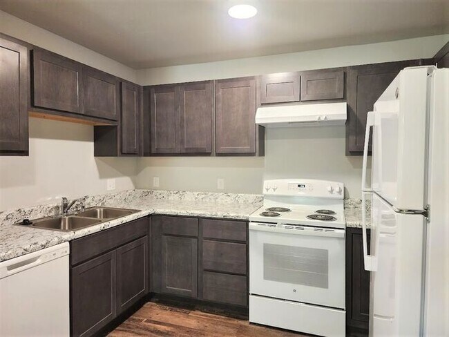 Photo - New 3 Bed 2 Bath Duplexes SW 40th & Shields Blvd