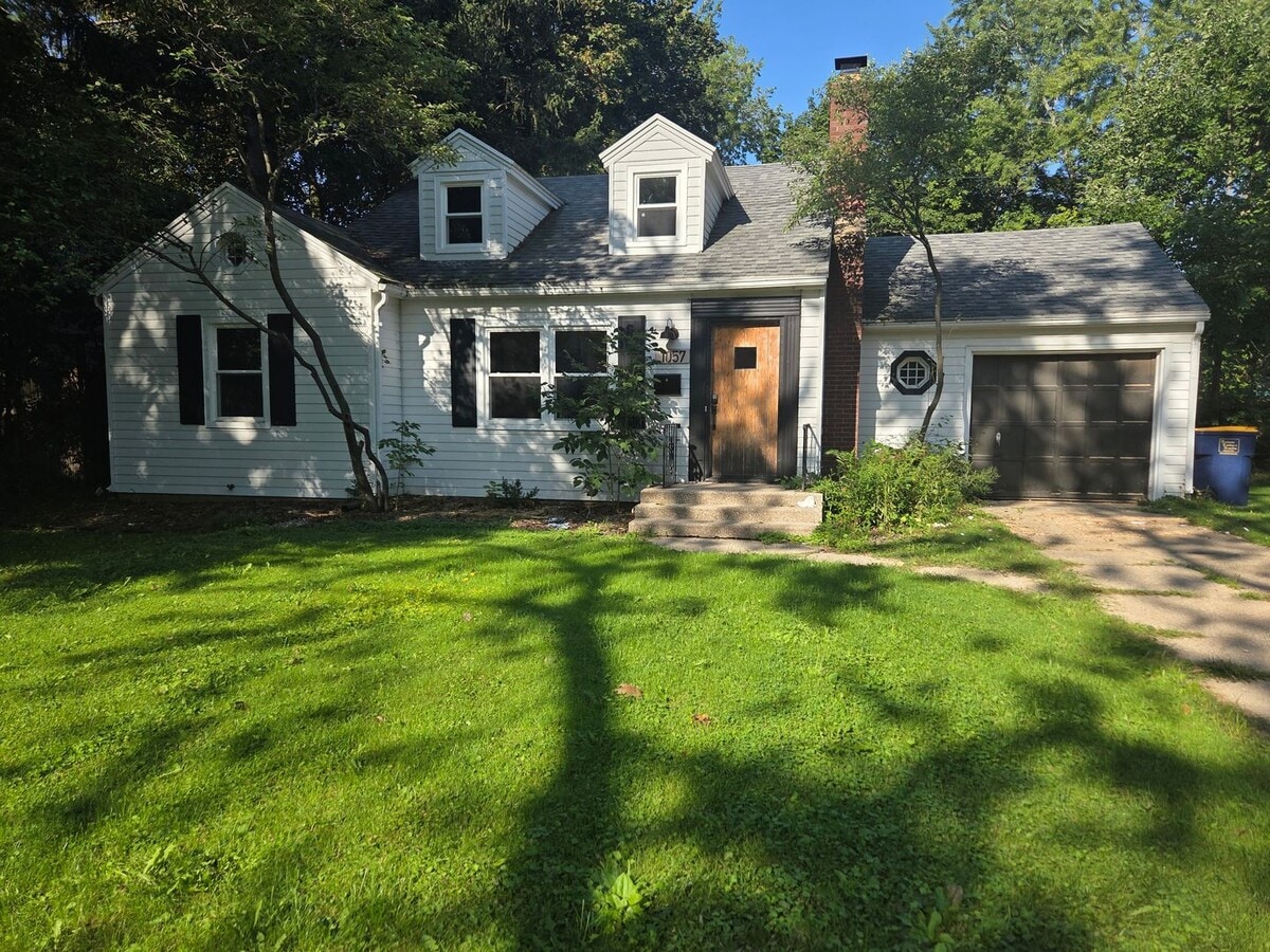 Photo - 1057 Keneberry Way SE