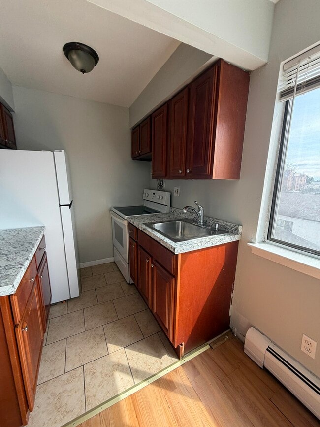 Photo - 230 68th St Unit 10