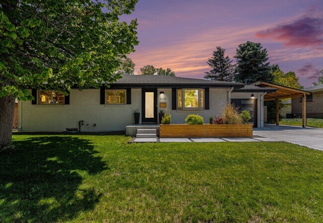 STUNNING 5BD/3BA Home in Centennial, CO! A... - STUNNING 5BD/3BA Home in Centennial, CO! A...