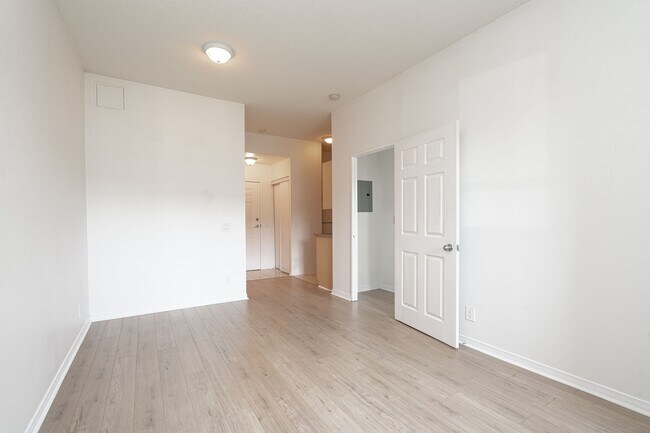 Photo - 333 Sidney Belsey Crescent Unit 317