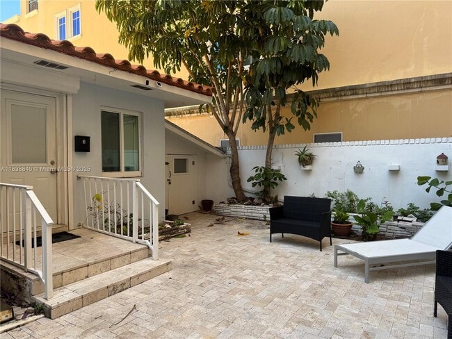 323 New Mexico St Apartment Unit - Image 