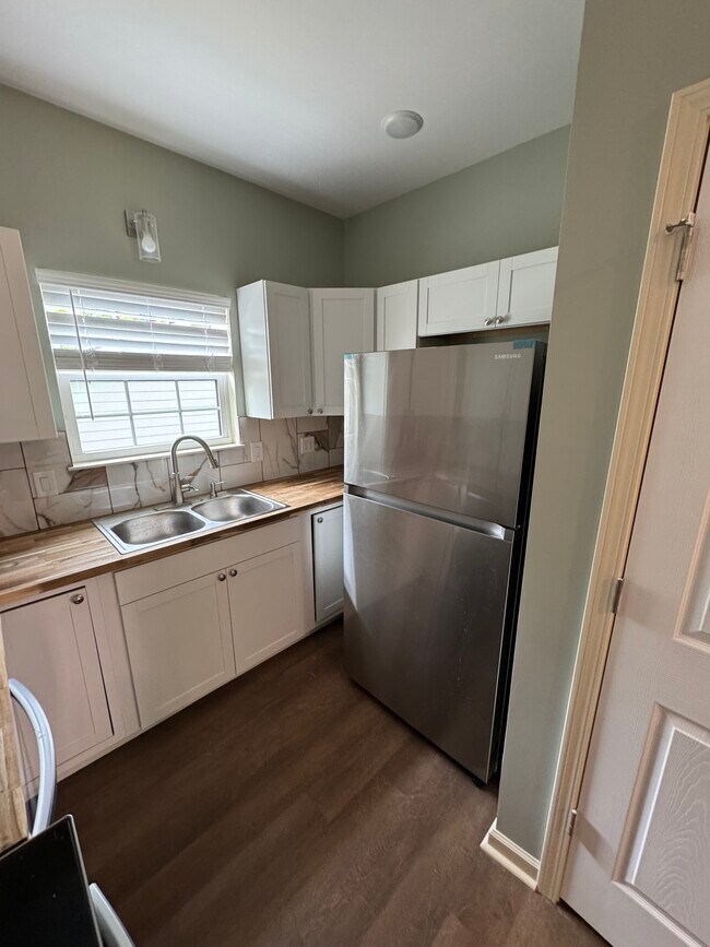 Photo - 260 Cedar St Unit B