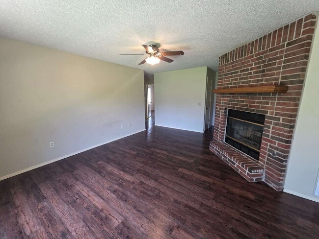 Photo - 2703 W Beech St