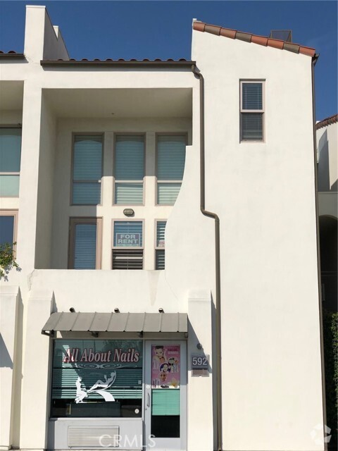 Building Photo - 592 S Brea Blvd Rental