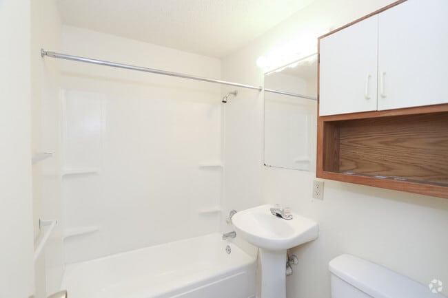 Large Full Bathroom in All Units
