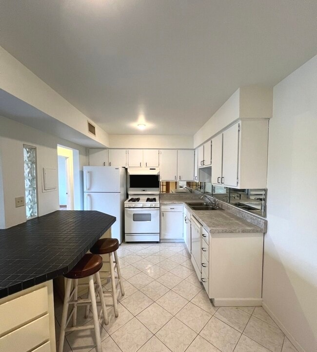 Photo - 112 Mullingar Ct