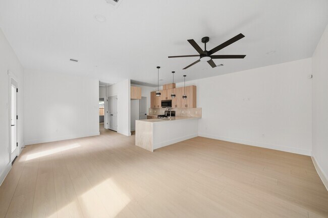 Photo - 4314 Stassen St