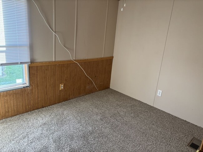 Photo - 848 Birchwood Dr