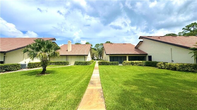Building Photo - Available May 1st – Luxury Golf Villa in Lely! Walk to Pool, Minutes to Beaches & US Open Pickleb...