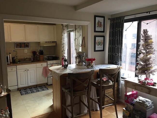Photo - 1440 N St NW Unit Town Terrace West