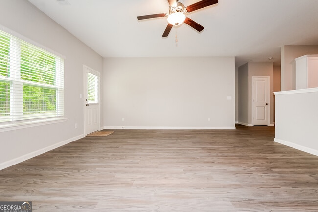 Photo - 135 Ashley Trace