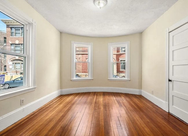 Photo - 10 Royal St Unit 1
