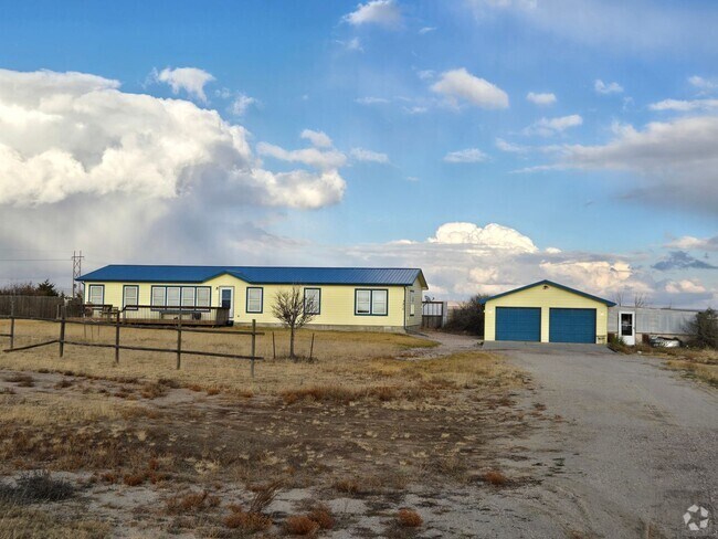 Building Photo - Awesome 4 Bedroom Ranch Home with Room for...