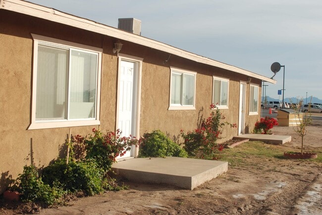 Photo - 10340 E Vernon Ave