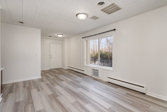 Photo - Cozy Efficiency Apartment in Midland $800 per Month Utilities included!