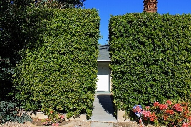 Building Photo - Sunny Dunes Unit B Rental