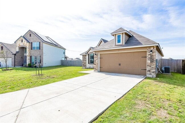 Photo - 7747 Merry Oaks Cv