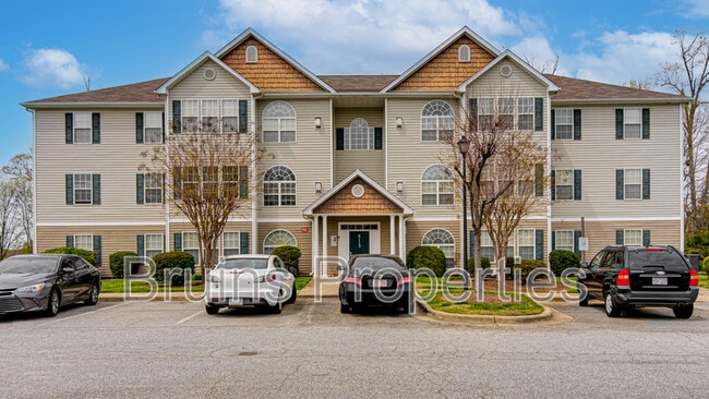 Photo - 6113 Hedgecock Cir