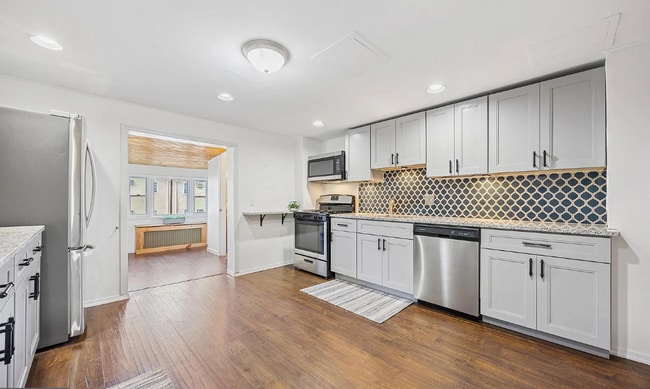 Photo - 108 Maple St