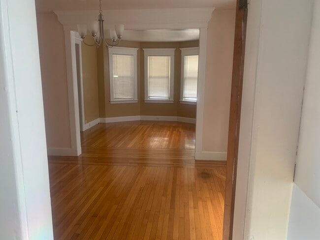 420 Central Ave Unidad Beautiful 2-bd in Westville
