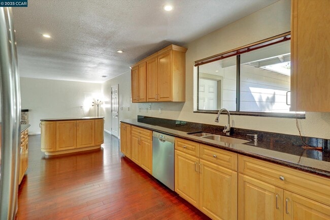 Photo - 25 St Julie Ct