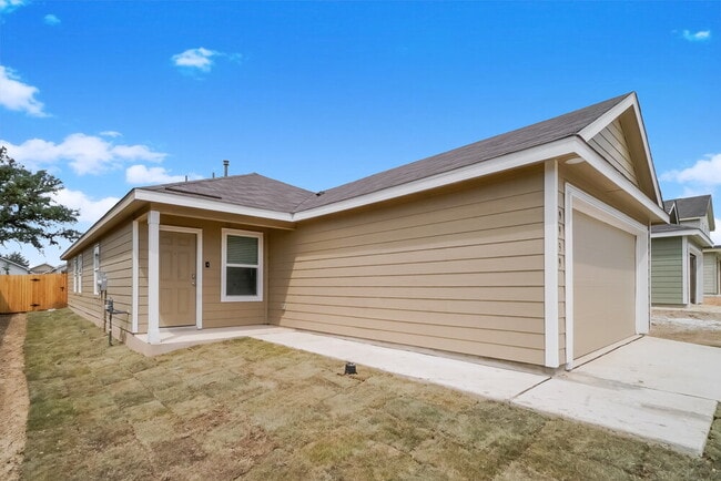 Photo - 9939 Leeds Wheel