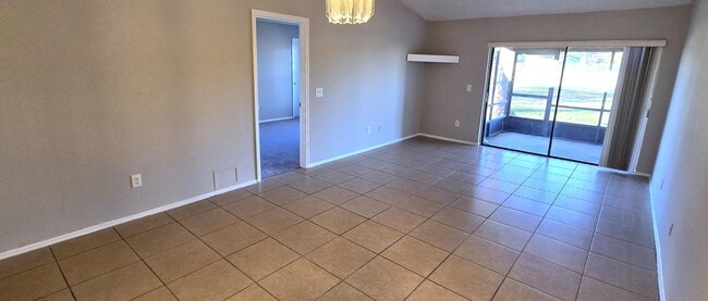 136 Pine Island Cir